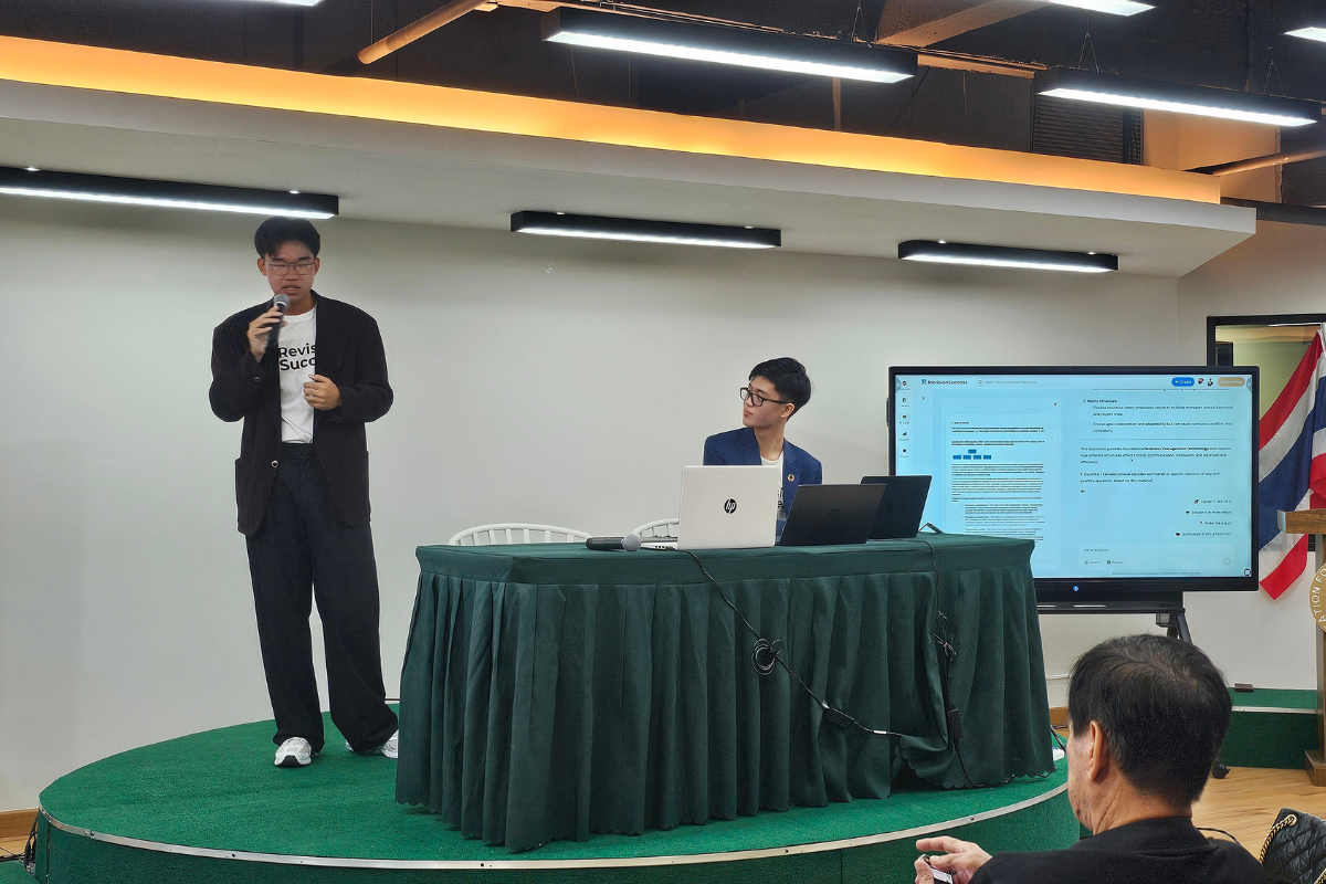 Chotiwith Chotiheerunyasakaya, Co-Founder & CMO, and Phonlawat Sirajindapirom, Co-Founder & CEO of RevisionSuccess, delivering a keynote on AI-driven education