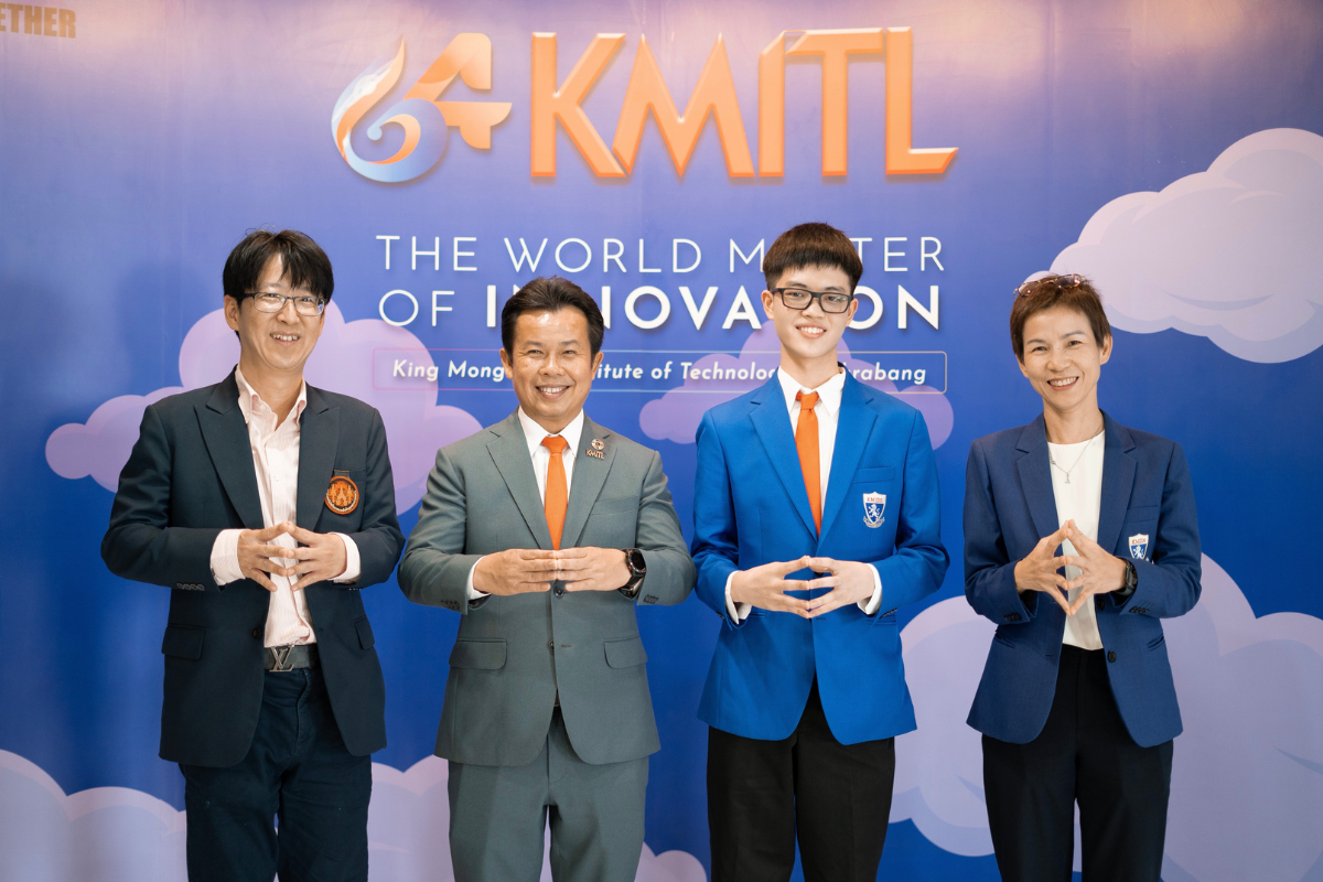 From left to right: Dr. Kamol Keatruangkamala, Executive Vice President for IT (CIO) at KMITL; Assoc. Prof. Dr. Komsan Maleesee, President of KMITL; Phonlawat Sirajindapirom, Co-Founder & CEO of RevisionSuccess; and Asst. Prof. Dr. Ampapan Tuntinakhongul, School Director of KMIDS
