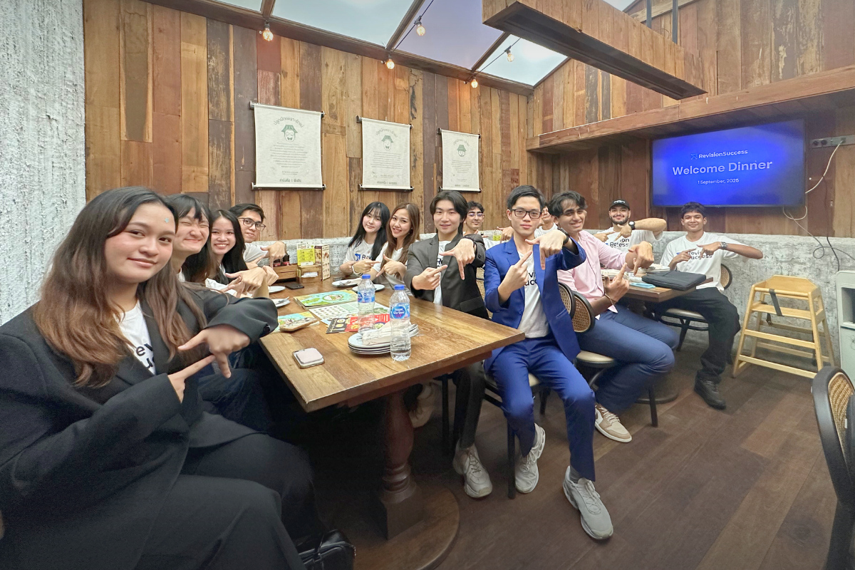 RevisionSuccess Launches RevIntern 2.0 with Welcome Dinner